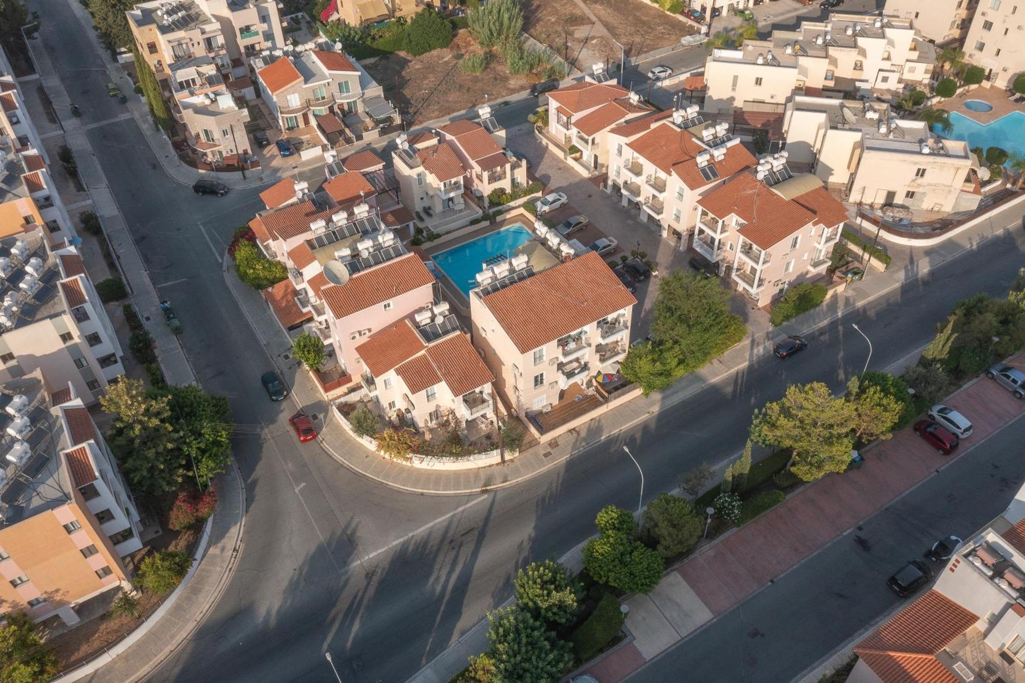 Limnos Gardens Paphos Exterior foto